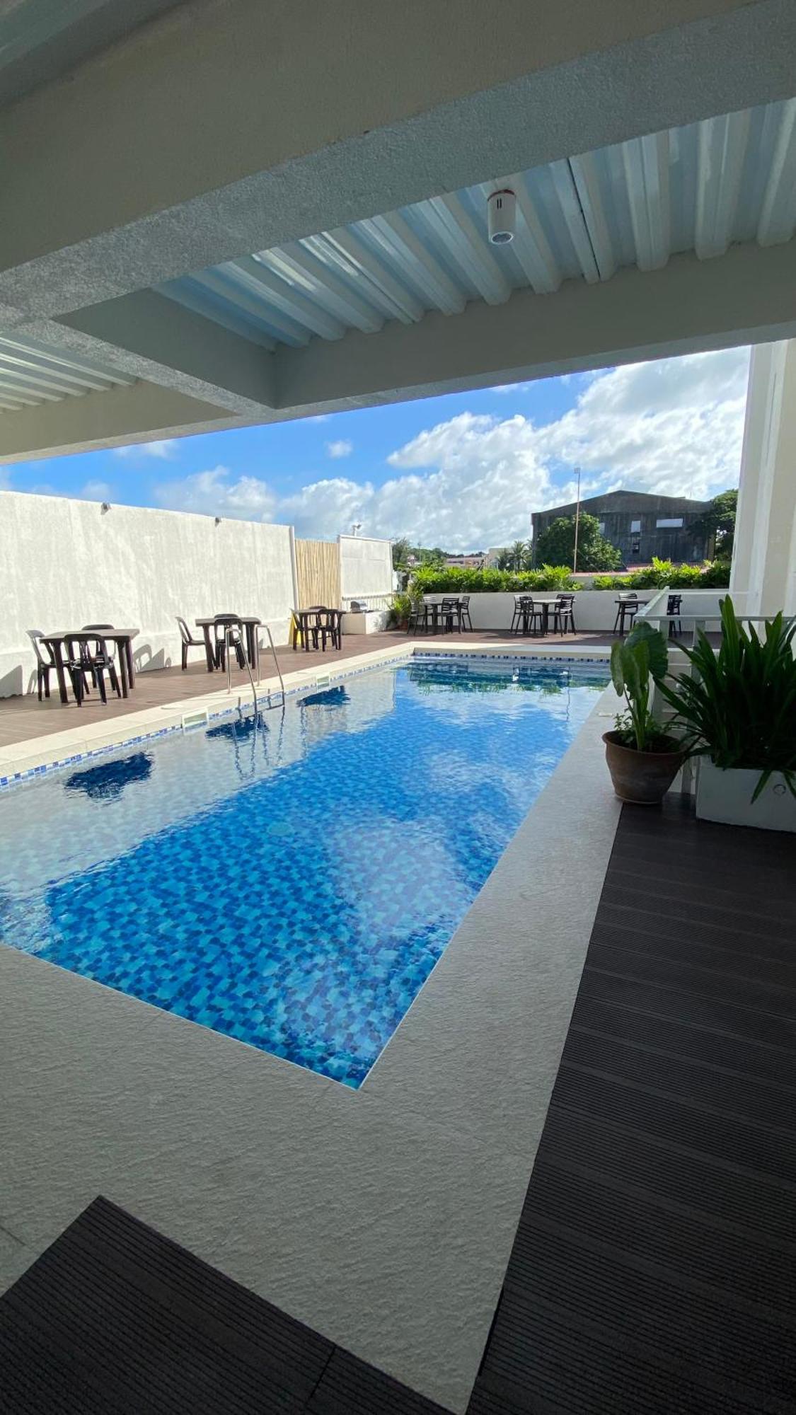 Rudolfo Suites โรฮัสซิตี้ ภายนอก รูปภาพ