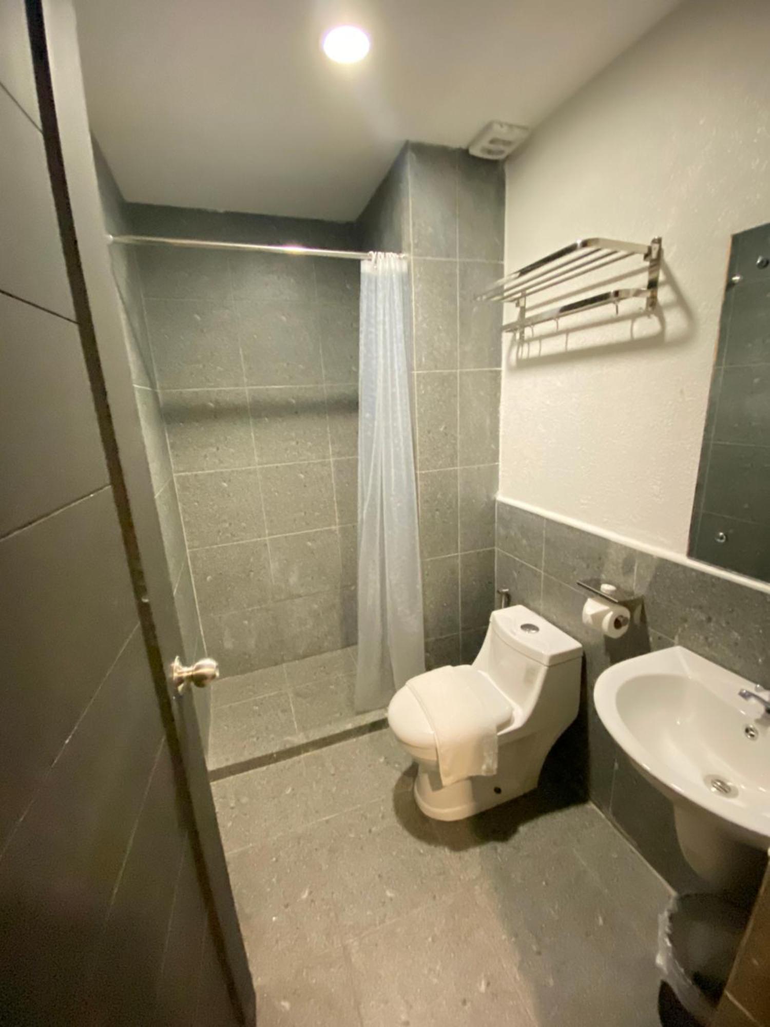 Rudolfo Suites โรฮัสซิตี้ ภายนอก รูปภาพ