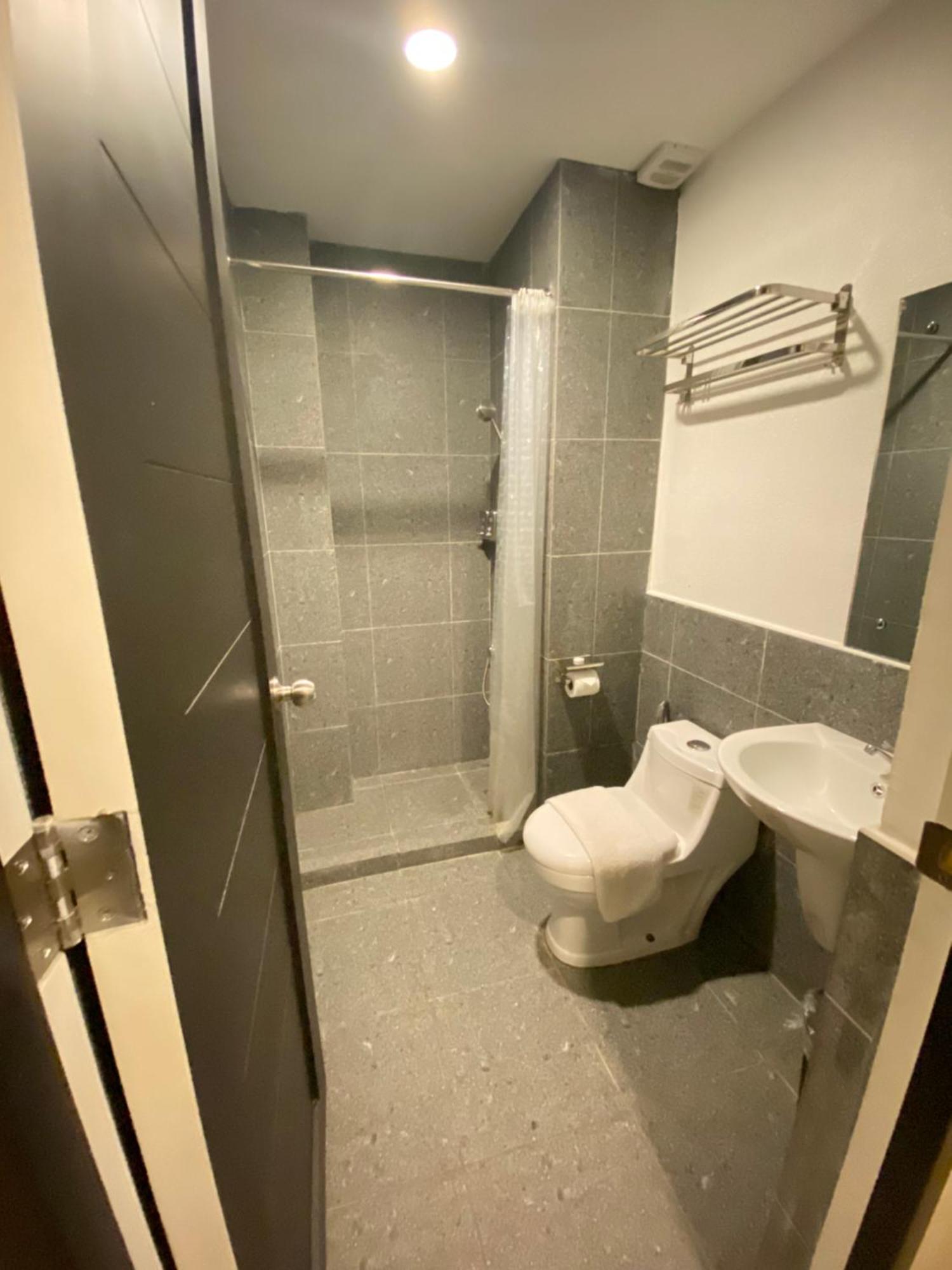 Rudolfo Suites โรฮัสซิตี้ ภายนอก รูปภาพ